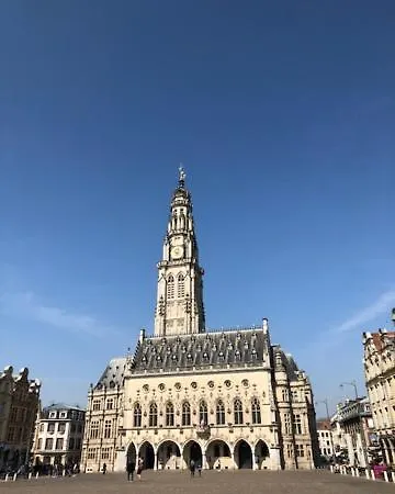 Le 31 Au Coeur Des Places Arras Exterior photo